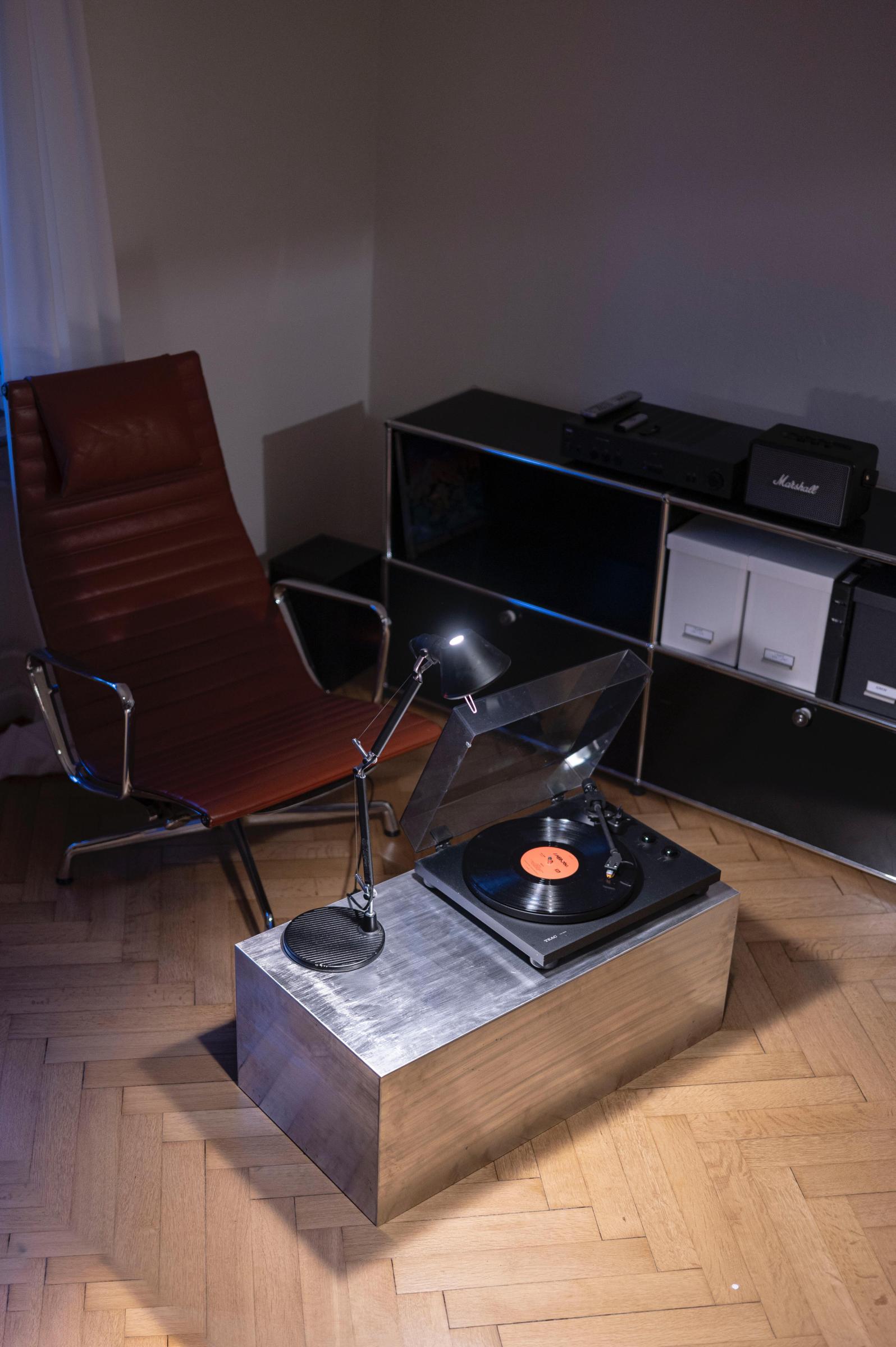 stabile(r) Coffeetable