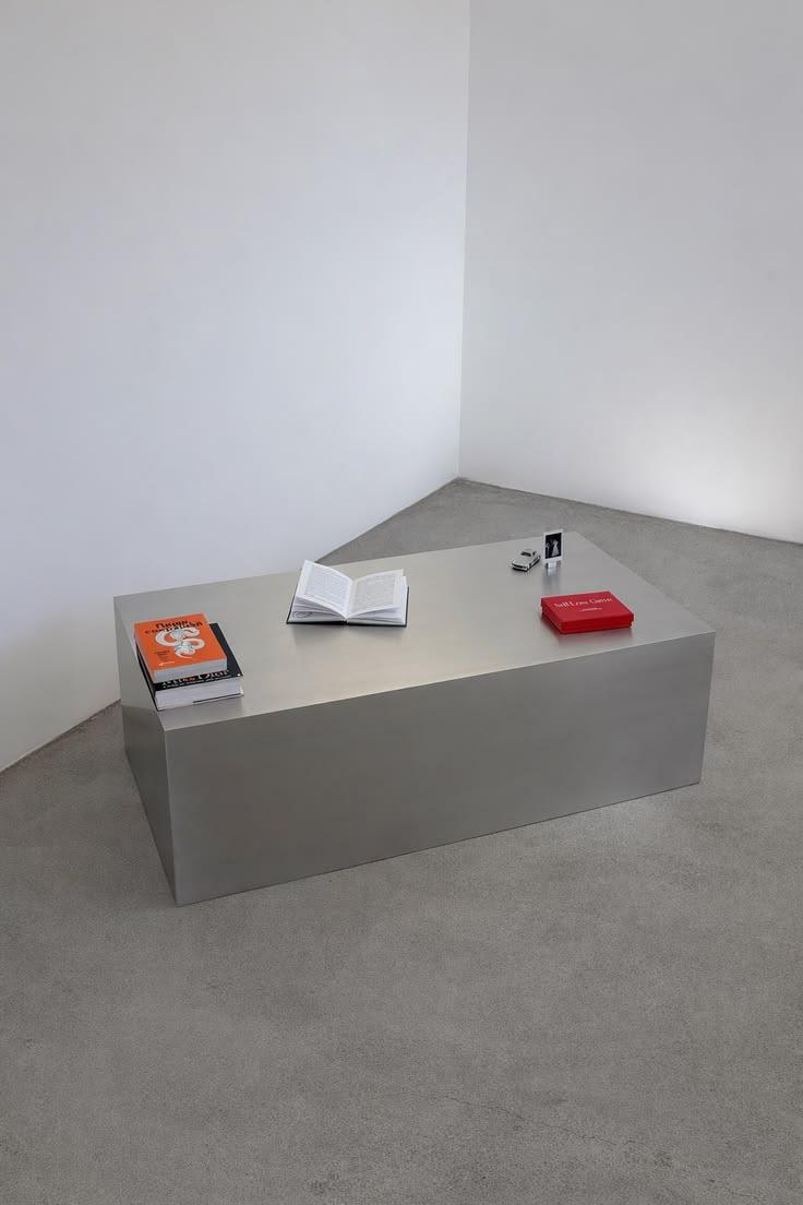 stabile(r) Coffeetable