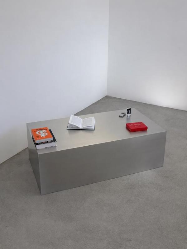 stabile(r) Coffeetable